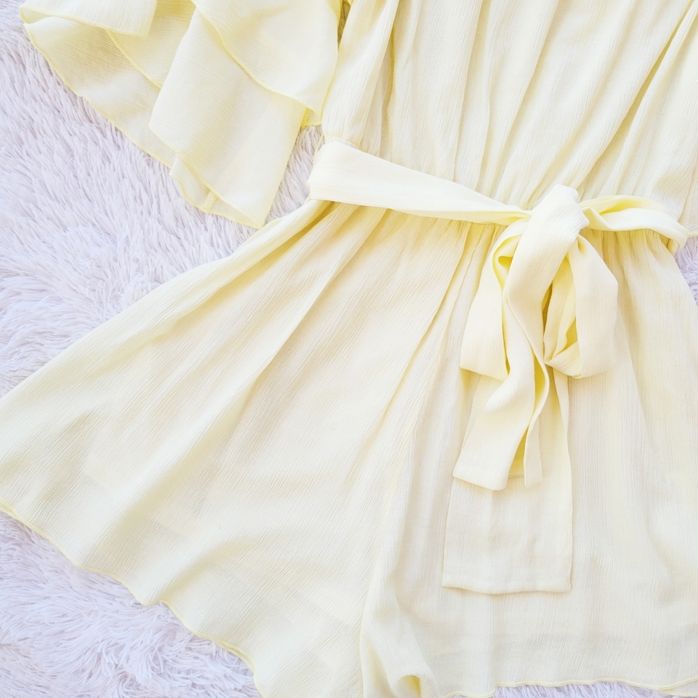Nasty Gal Move In‎ For The Frill Off the Shoulder Romper - Picture 6 of 8